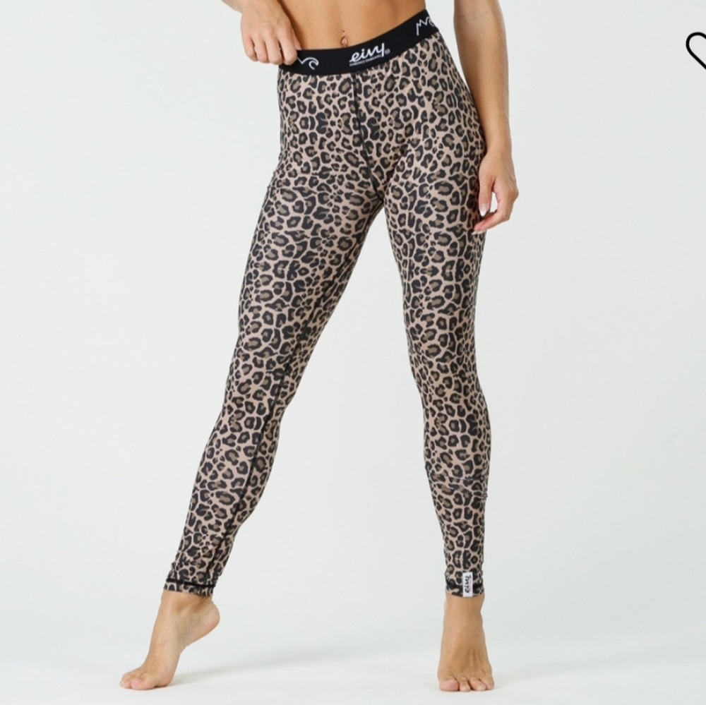 Eivy leopard base layer leggings